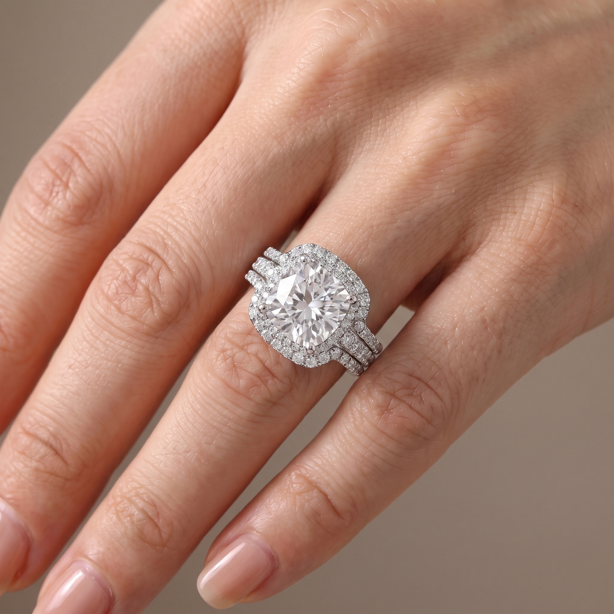 Piazza Aurora Ring worn on hand