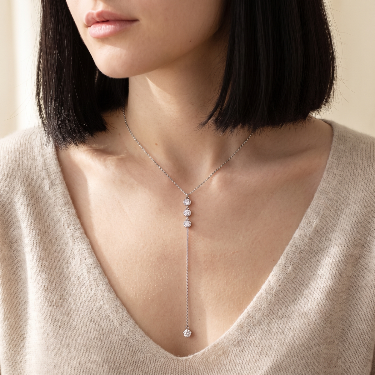Filo Necklace worn, close-up portrait