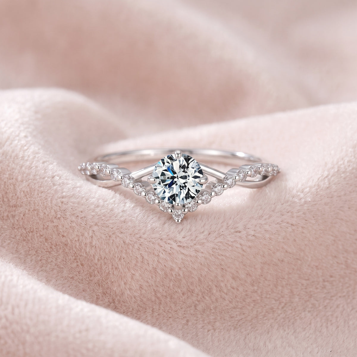 Intreccio Ring on blush velvet