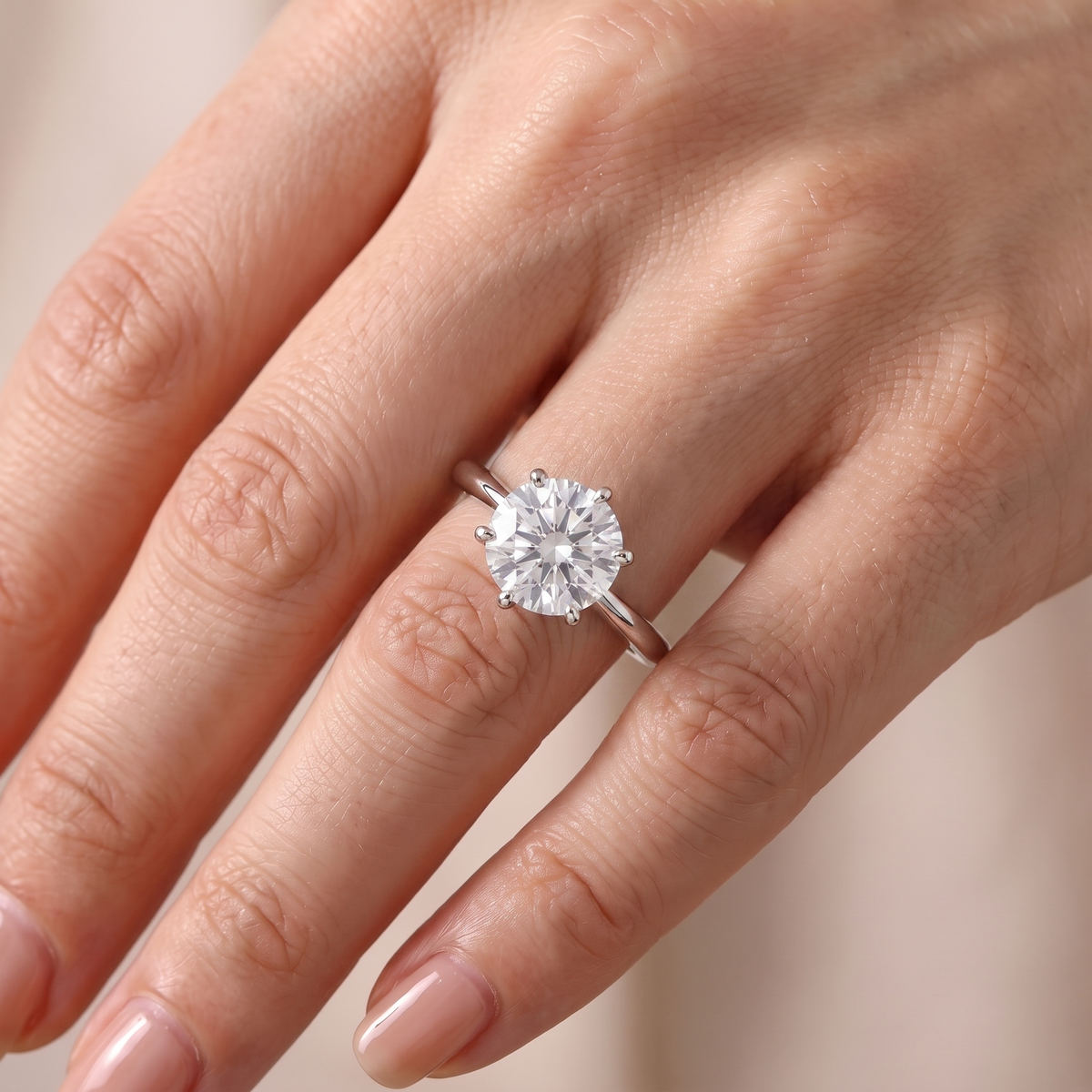 Prima Ring worn on hand