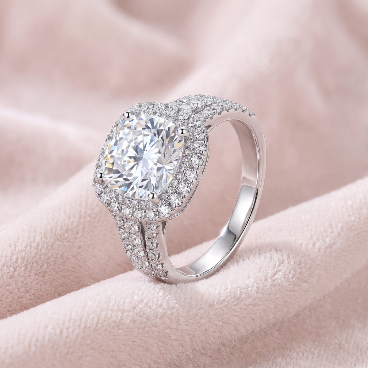 Piazza Aurora Ring on blush velvet