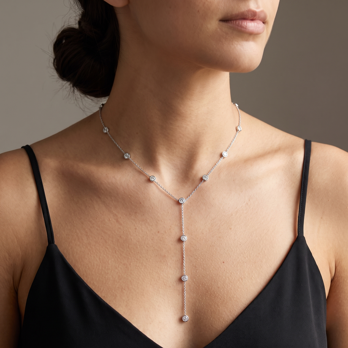 Cascata Necklace worn on the neck